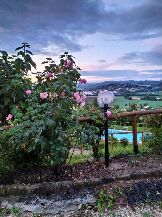 Вилла Il Poggio Dei Tre Contadini Ponte Felcino Экстерьер фото